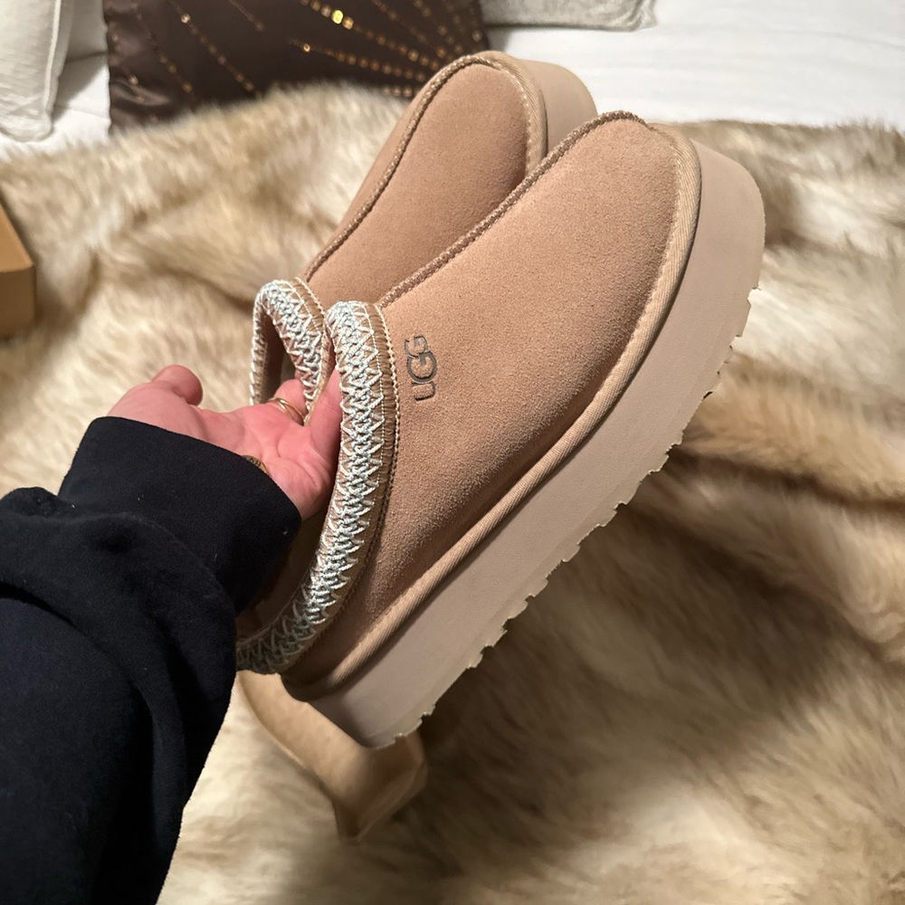 Ugg Tazz Platform Clog Slipper Size 9